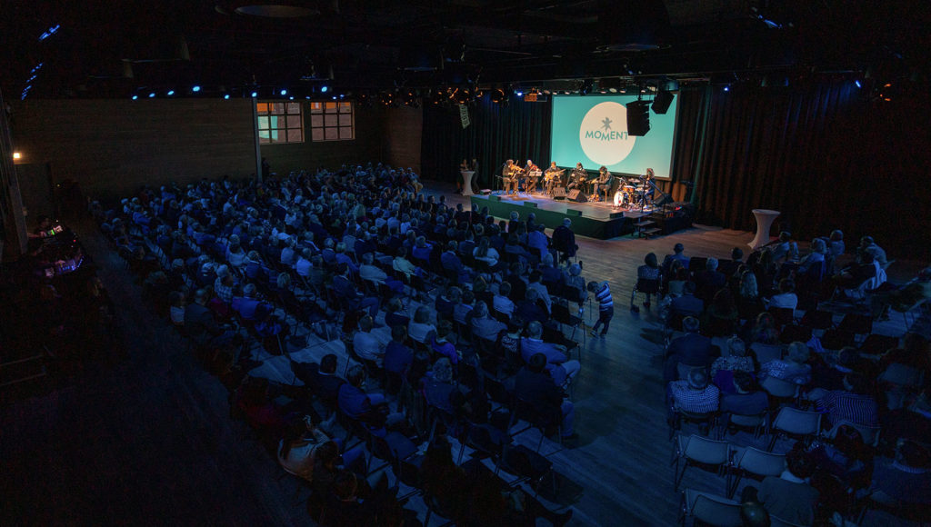 das-moment-litschau-veranstaltungshalle-niederoesterreich-_0031_20220506_Moment_Eroeffnung-234