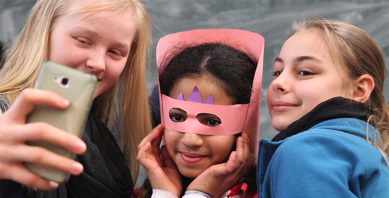 -_0004_©InterACT English_1